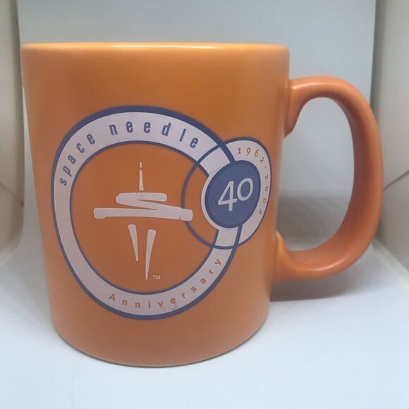 Space Needle 40th Anniversary Coffee Mug 1962 EUC this year will be 50th!! - Picture 1 of 3
